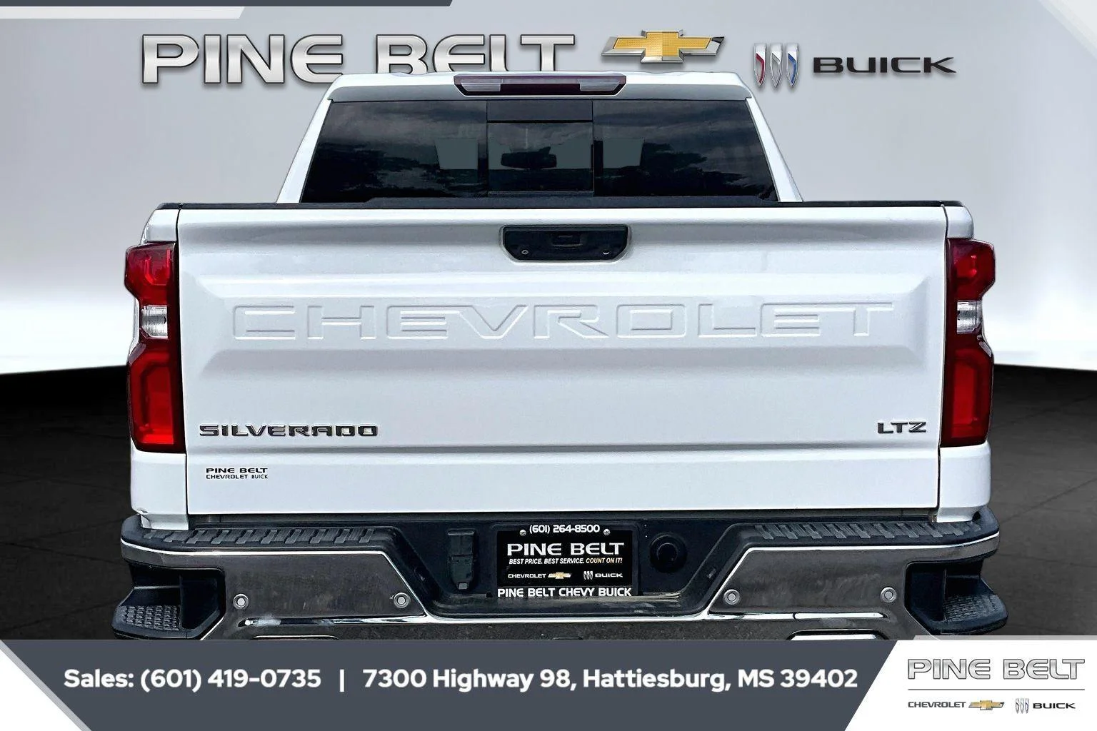 Used 2022 Summit White Chevrolet LTZ image 4