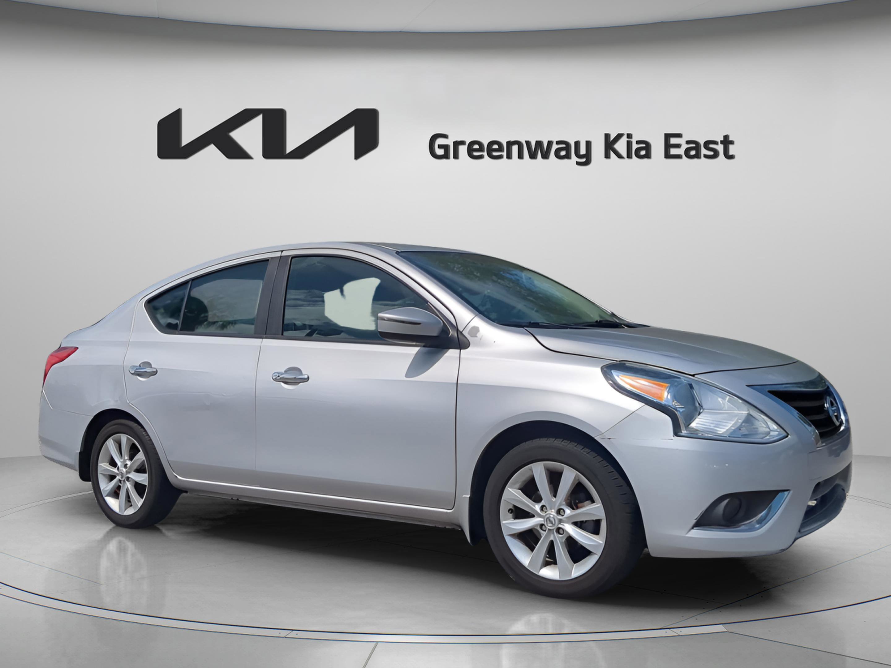 Used 2017 Nissan Versa Sedan SL with VIN 3N1CN7AP0HL801077 for sale in Orlando, FL