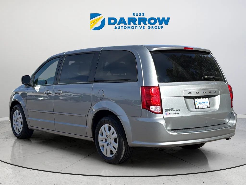 Used 2015 Silver Dodge SE image 3