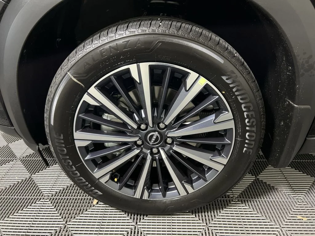 New 2026 Black Nissan Platinum image 19