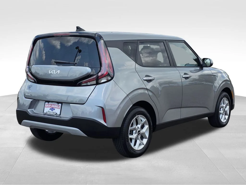 Used 2025 Gray Kia LX image 6