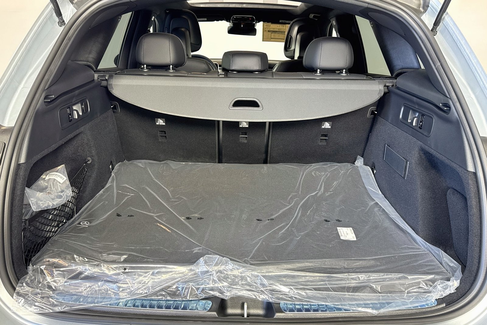 New 2026 Cirrus Silver Metallic Mercedes-Benz GLC 300 image 24