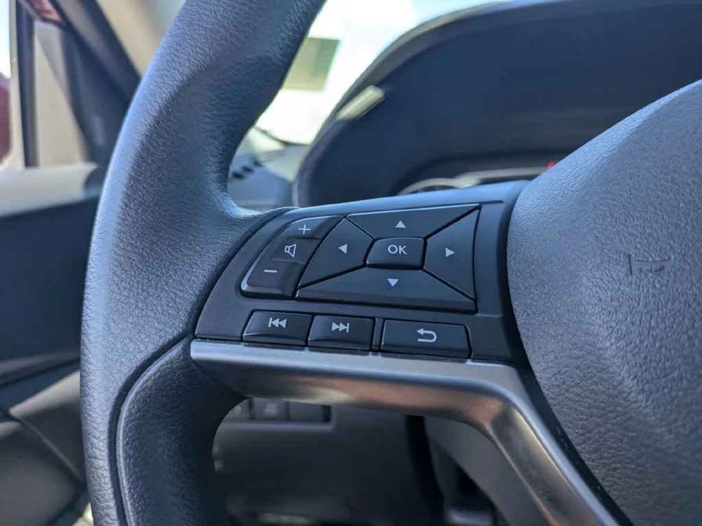 Used 2025  Nissan SV image 22