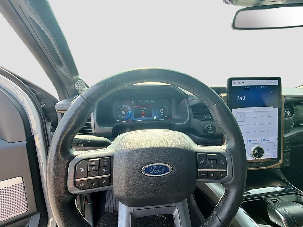 Used 2023 Avalanche Ford Lariat image 11
