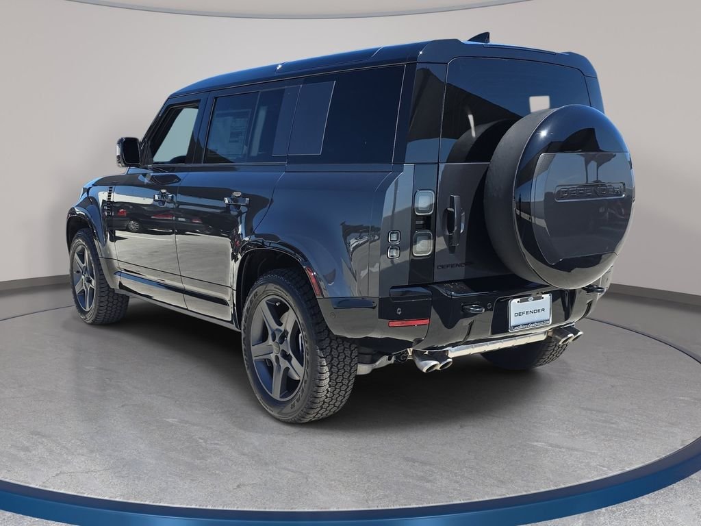New 2026 Carpathian Grey Land Rover X-Dynamic SE image 7