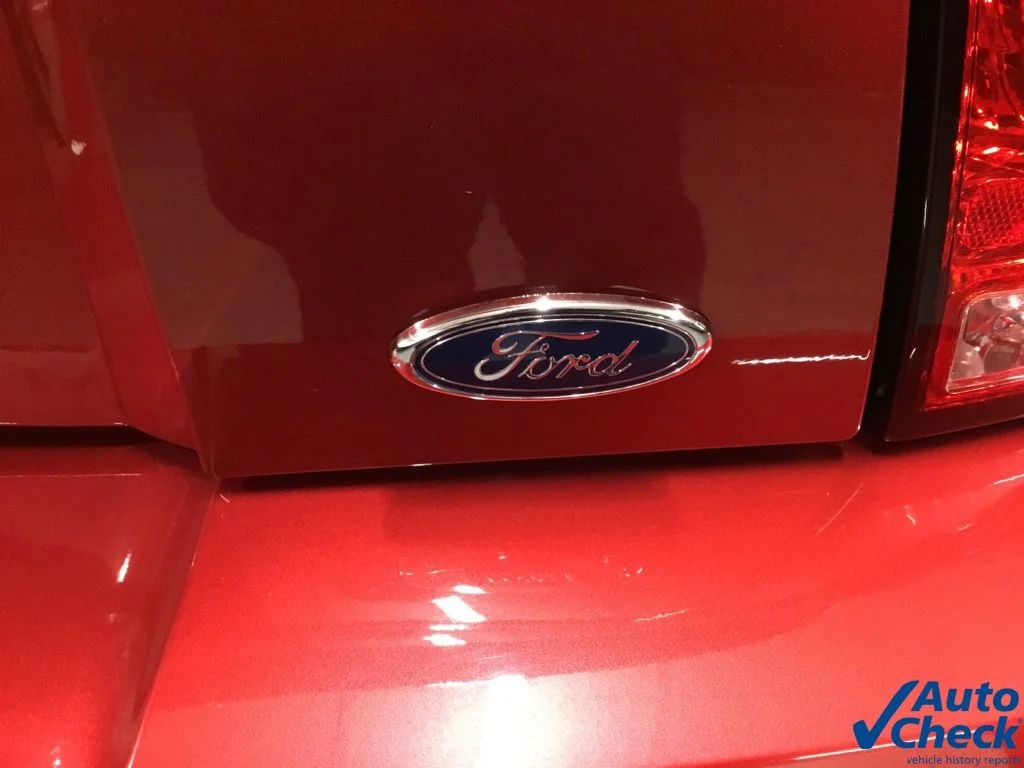 Used 2003 Red Ford GT image 14