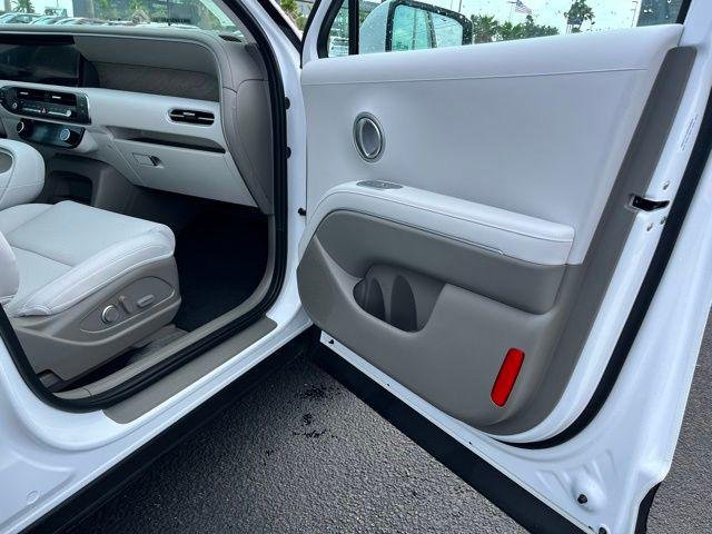 New 2026 White Hyundai SEL Premium FWD image 15