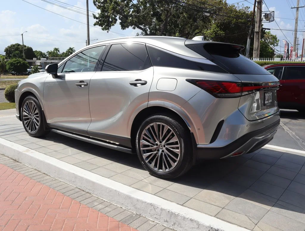 Used 2024 White Lexus 450h+ Luxury image 7