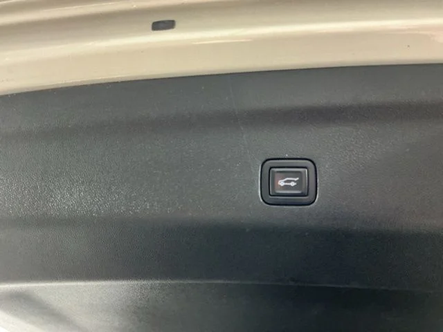 Used 2023 Empire Beige Metallic Chevrolet RST image 32