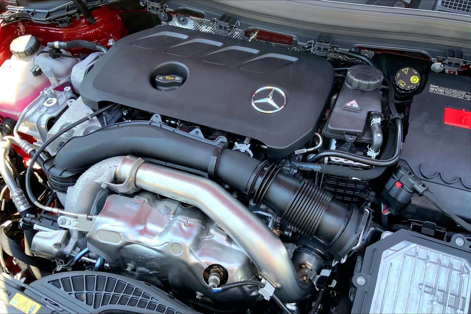New 2026 MANUFAKTUR Patagonia Red Metallic Mercedes-Benz GLA 250 image 27