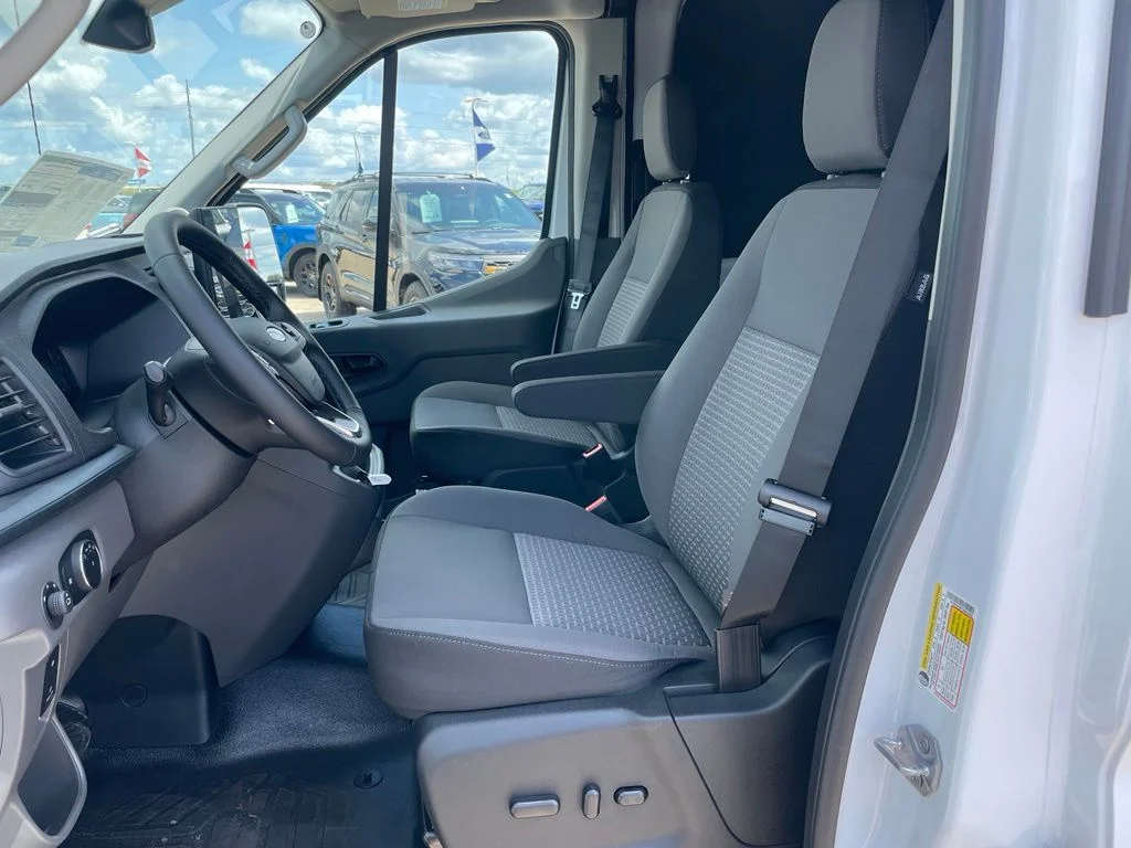 New 2026 Oxford White Ford Cargo Van image 7