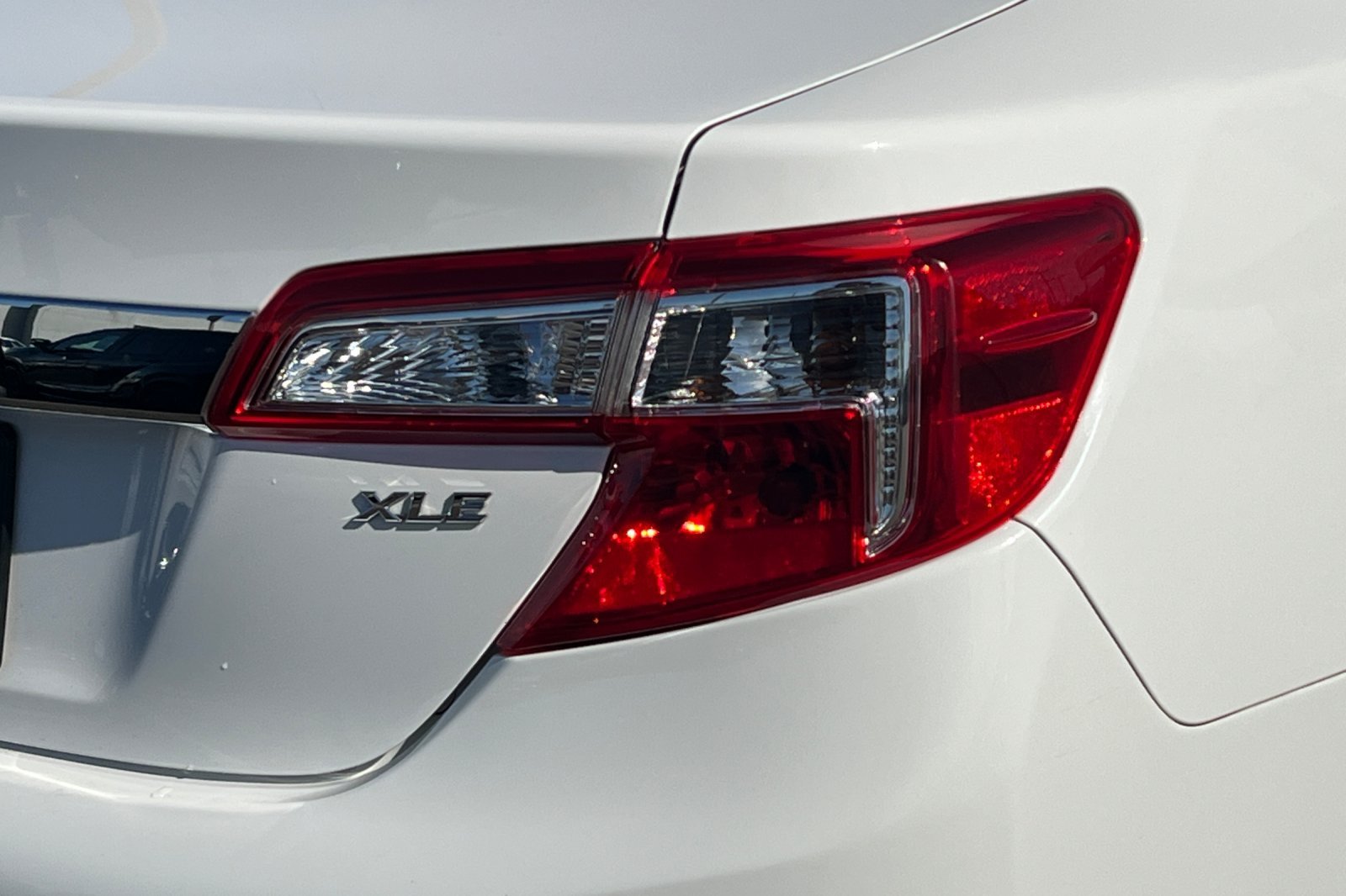 Used 2014 Super White Toyota L image 26