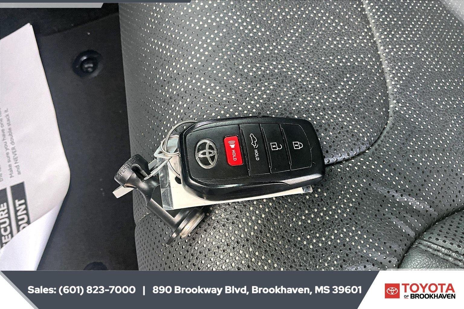 Used 2024 Wind Chill Pearl Toyota Limited Hybrid image 9