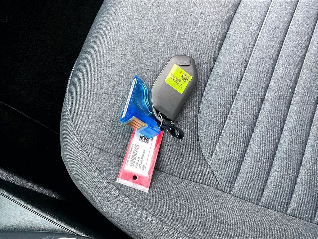 Used 2025 Interstellar Gray Kia EX image 30