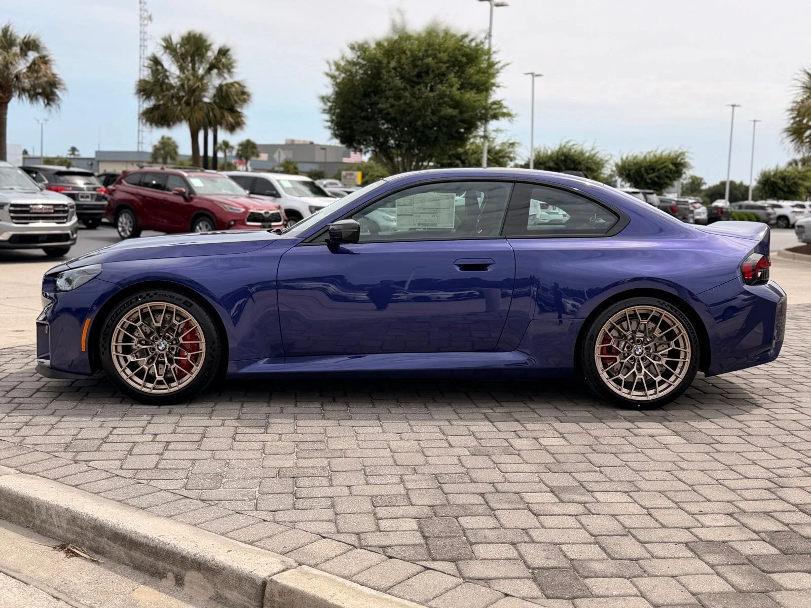 New 2026 Velvet Blue Metallic BMW CS image 10
