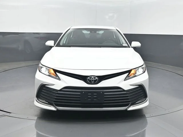 Used 2024 White Toyota LE image 39