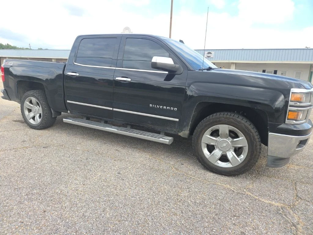 Used 2015 Black Chevrolet LTZ image 11