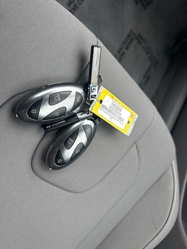 Used 2026 Red Hyundai SEL Sport image 5