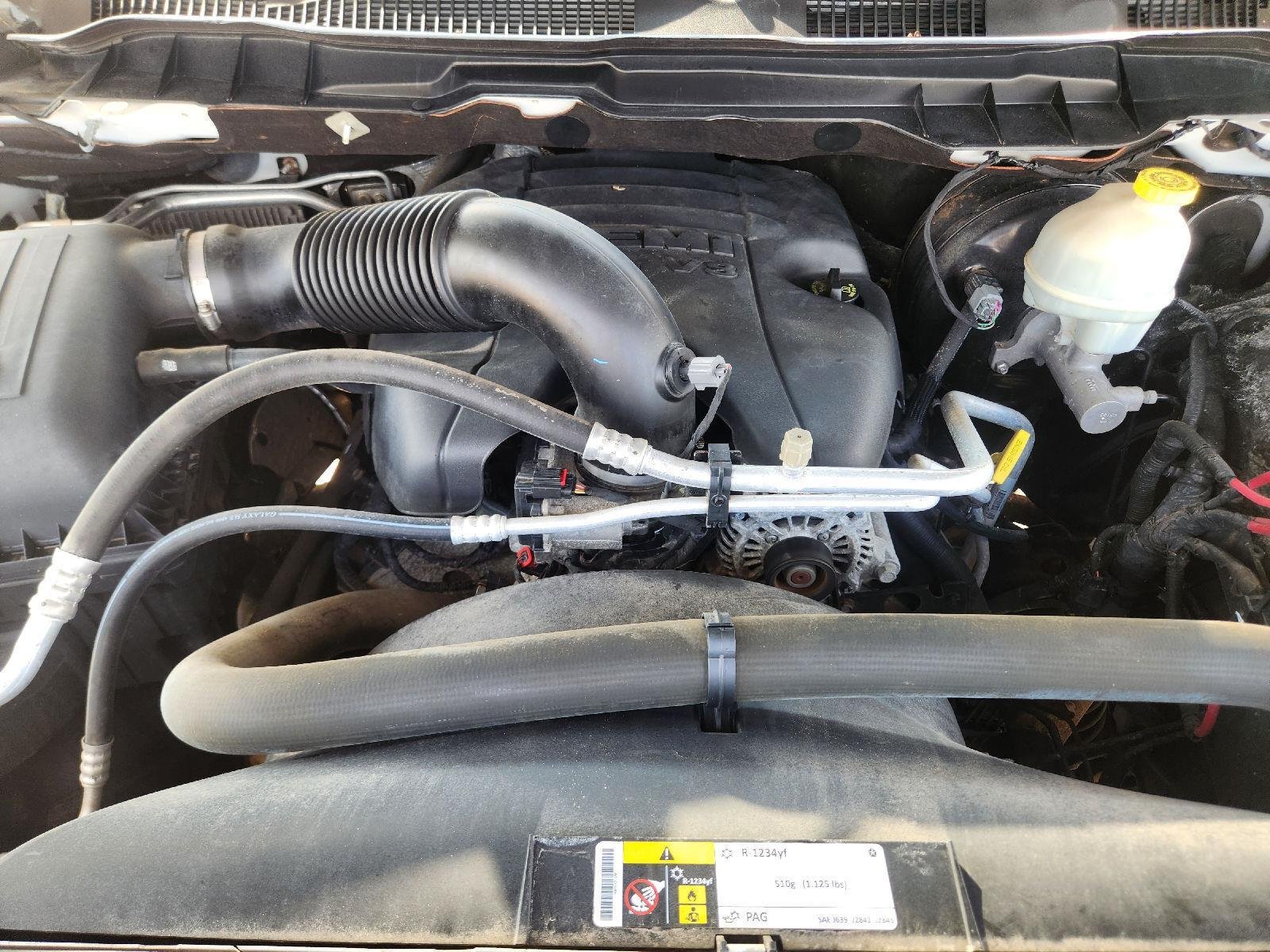 Used 2016 Bright White Clearcoat Ram Big Horn image 33