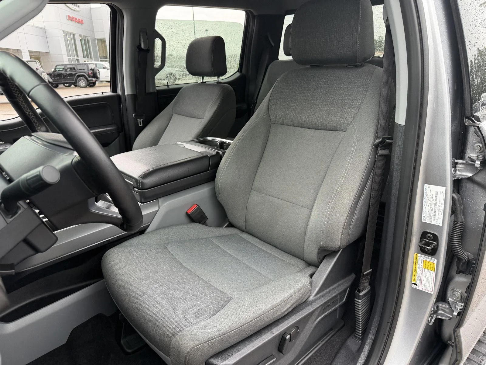 Used 2024 Iconic Silver Ford XLT image 17