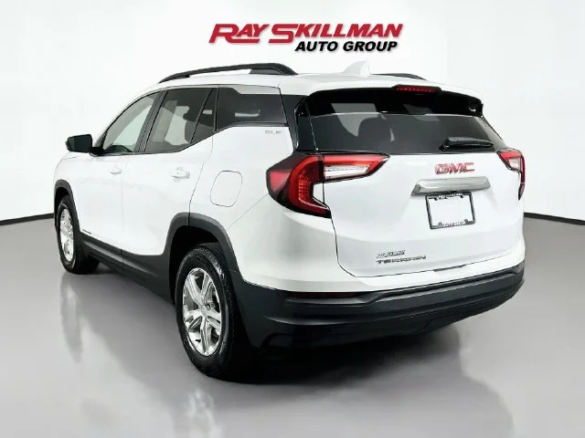 Used 2023 White GMC SLE image 5