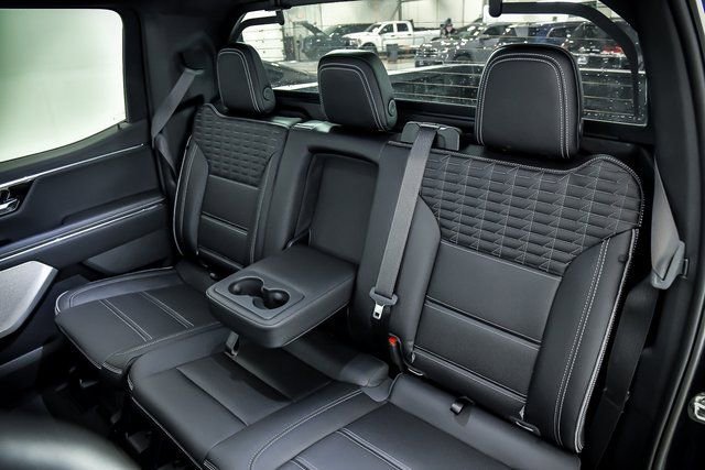 2025 GMC Sierra EV Denali - Photo 12