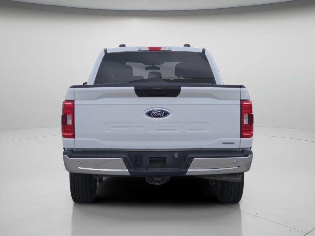 Certified Used 2023 Oxford White Ford XLT image 22