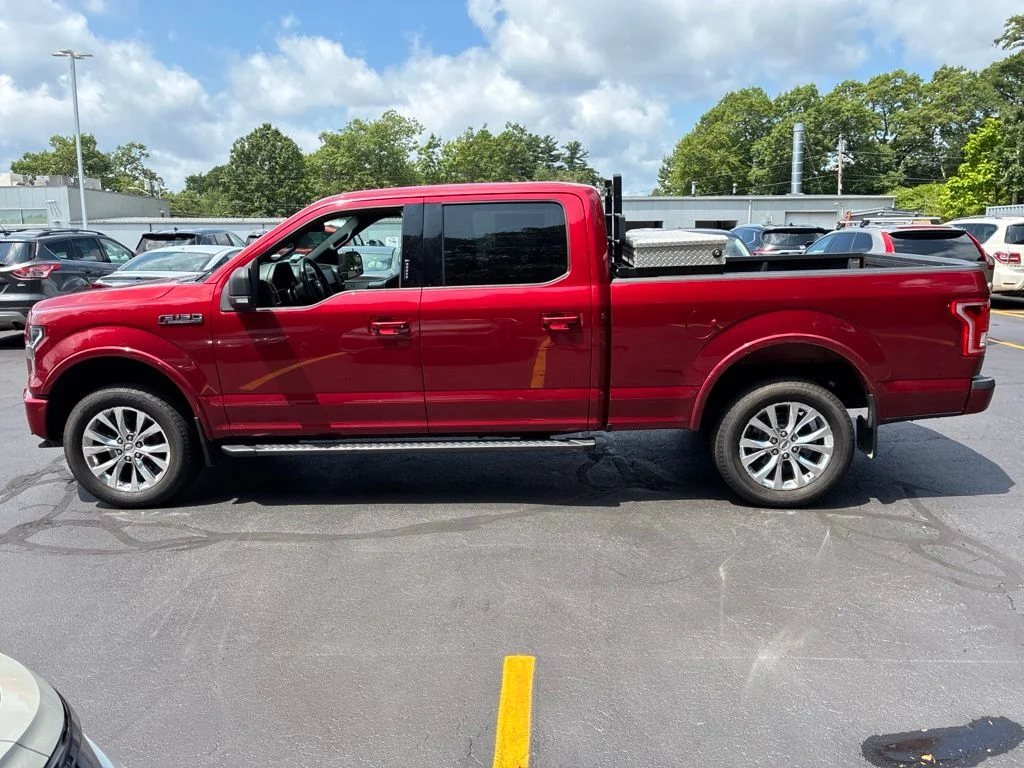 Used 2016 Red Ford XLT image 4