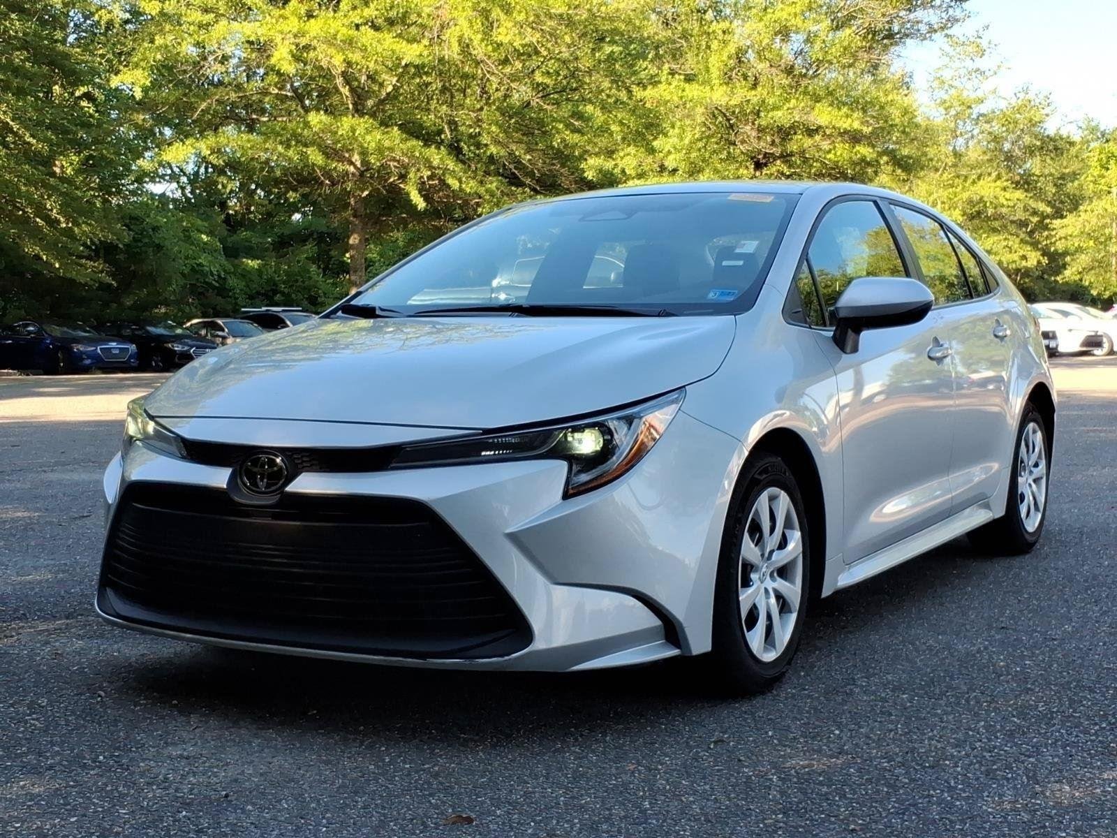 Used 2024  Toyota LE image 1