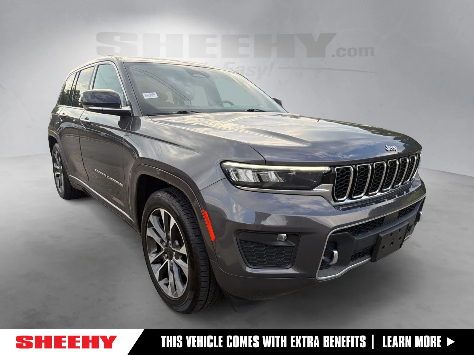 Used 2022 Metallic Jeep Overland image 1