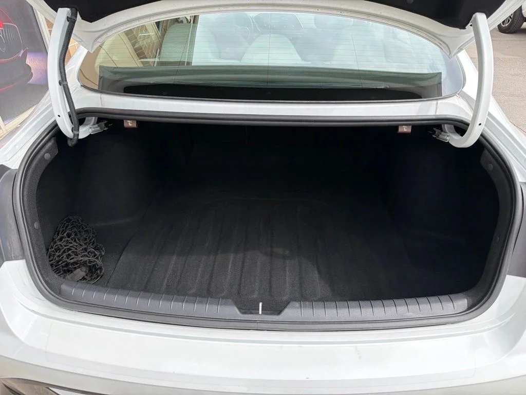 Used 2020 Gray Hyundai SEL image 21