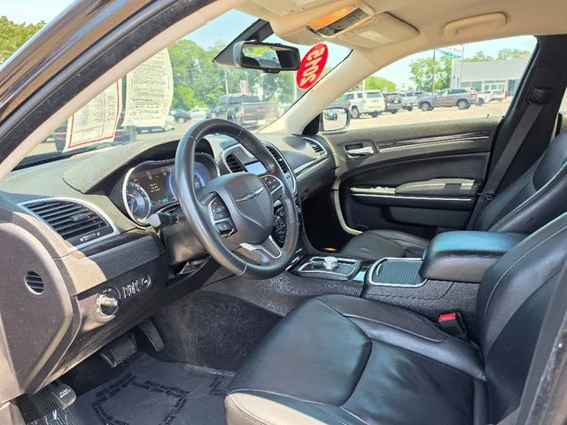 2015 Chrysler 300 Limited - Photo 20