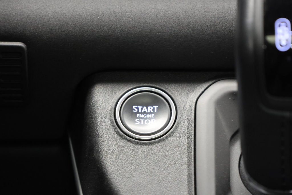 Used 2023 Santorini Black Metallic Land Rover S image 21