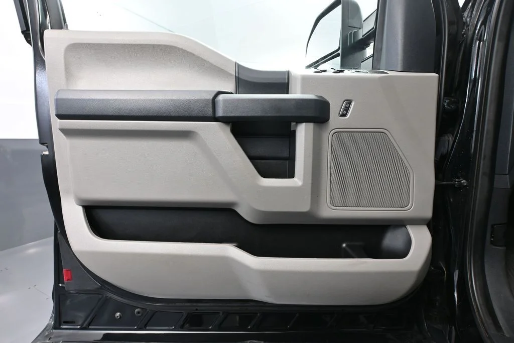 2022 Ford F-350 Super Duty XL - Photo 19