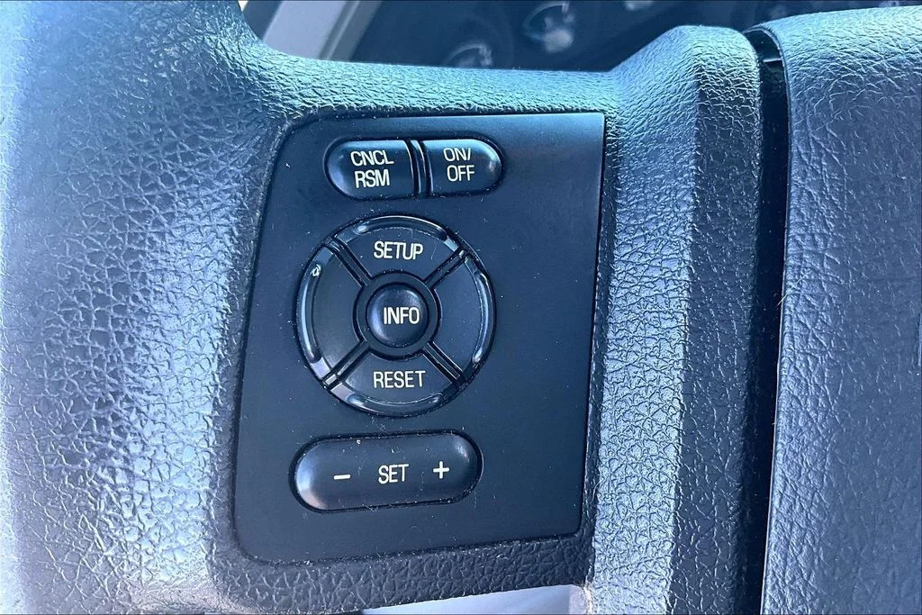 Used 2016 Blue Ford XLT image 18