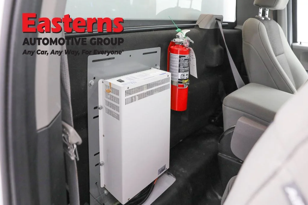 Used 2019 White Ford XL image 23