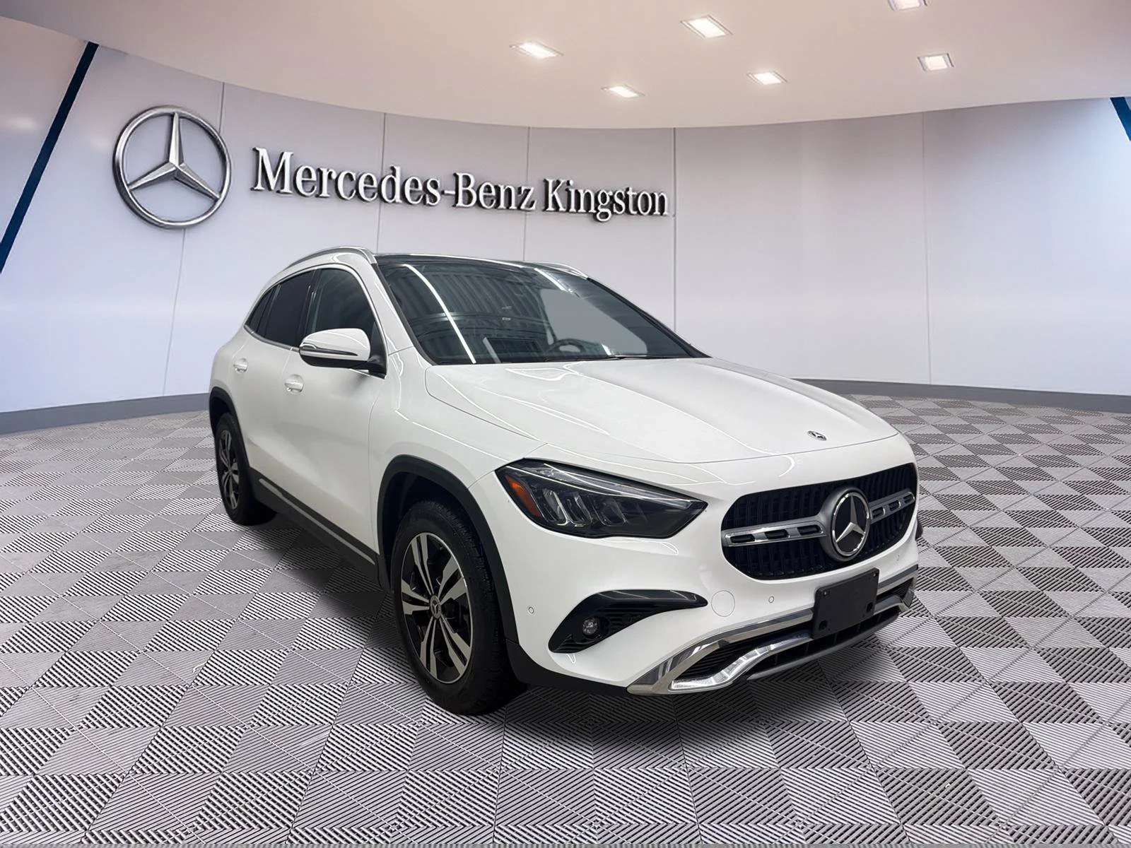 Used 2026 White Mercedes-Benz GLA 250 image 1
