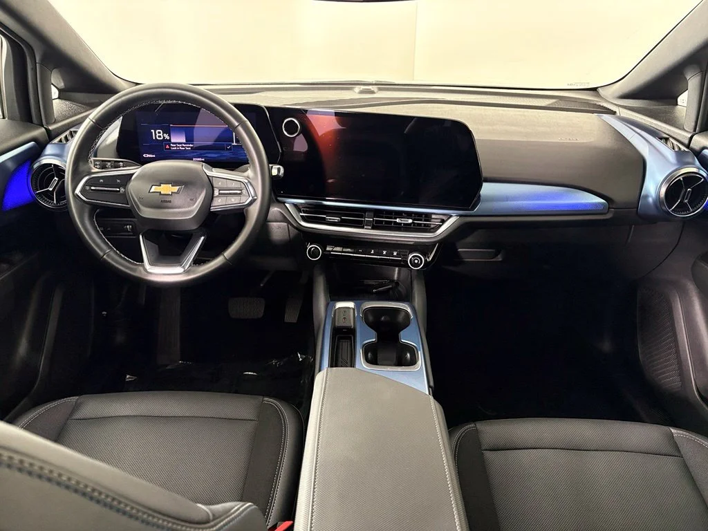 Used 2024 White Chevrolet LT image 40