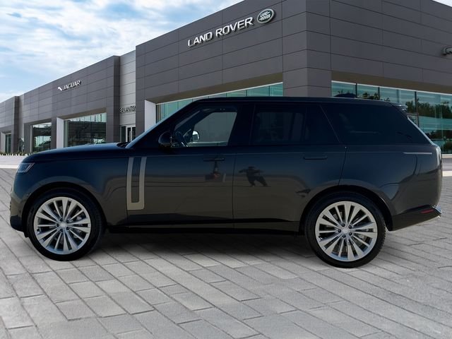 Used 2025 Carpathian Grey Premium Metallic Land Rover SE image 2