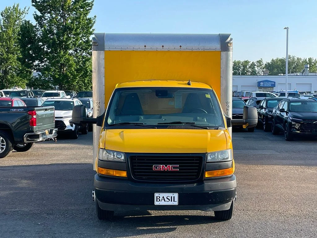 Used 2021  GMC Work Van image 5