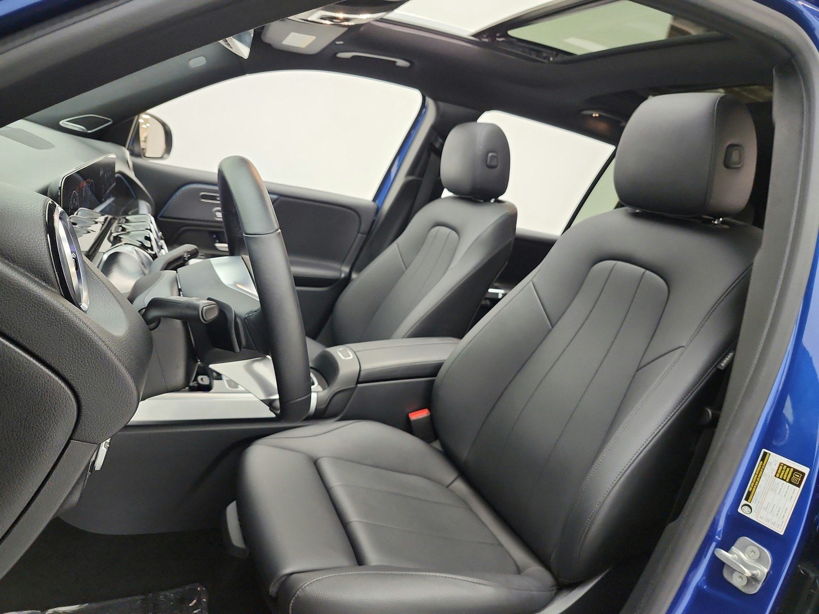 Used 2024 Starling Blue Metallic Mercedes-Benz GLB 250 4MATIC® SUV image 10