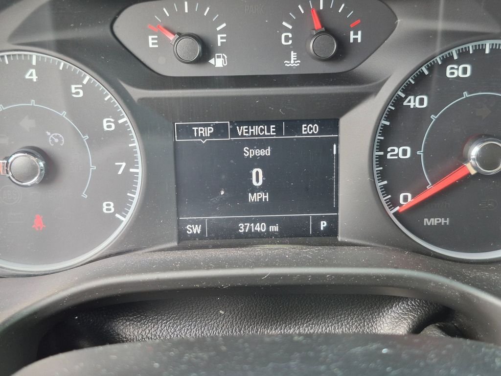 Used 2018 White GMC SLE-1 image 30