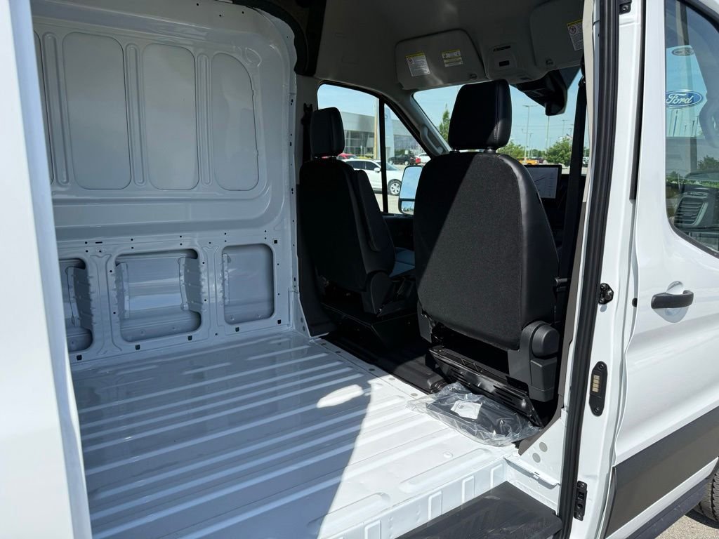 New 2026 Oxford White Ford Cargo Van image 46
