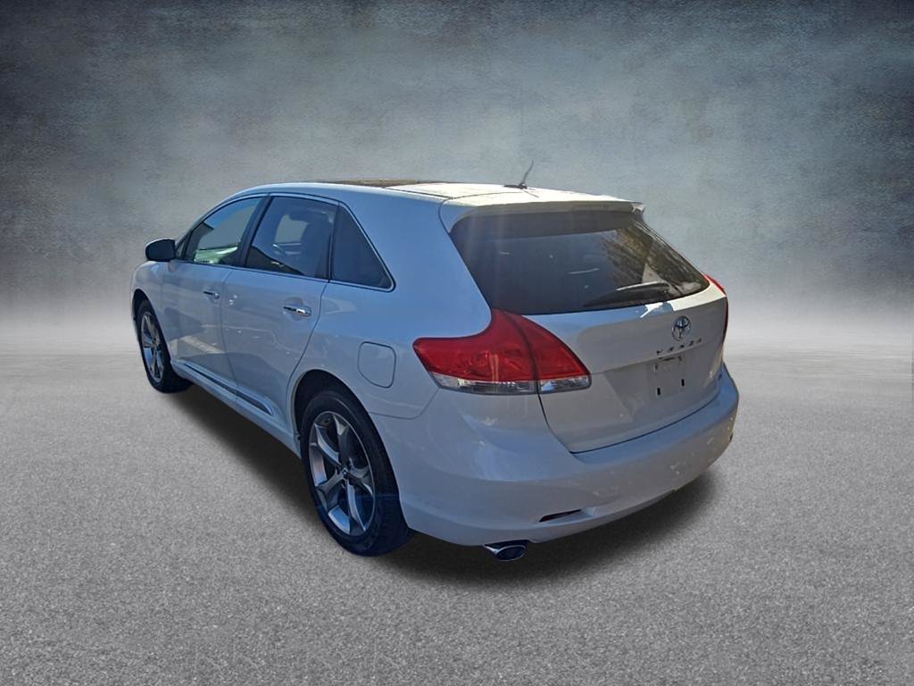 Used 2011 Blizzard Pearl Toyota Base image 6