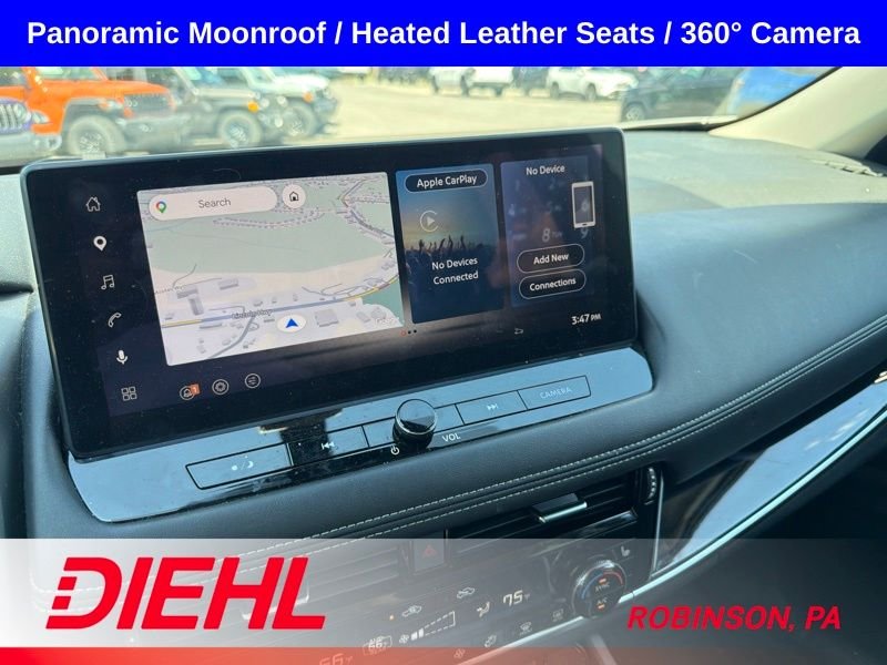Used 2025 White Nissan SL image 14