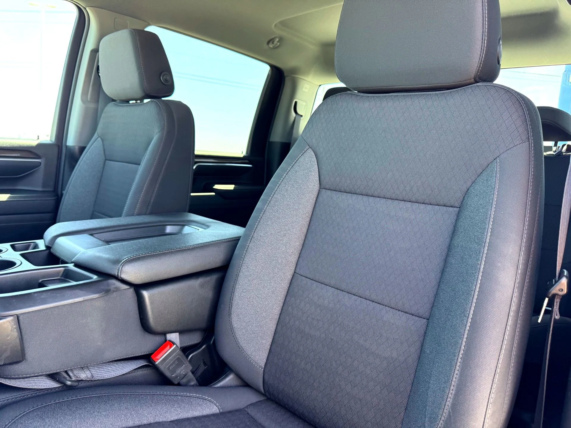 Used 2024 Summit White Chevrolet LT image 13