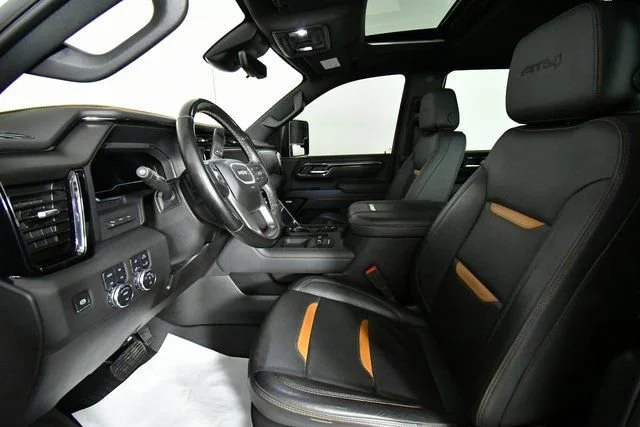 Used 2025 Summit White GMC AT4 image 5