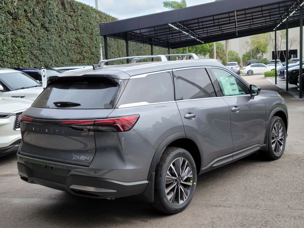 New 2027 GRAPHITE SHADOW INFINITI Luxe FWD image 3