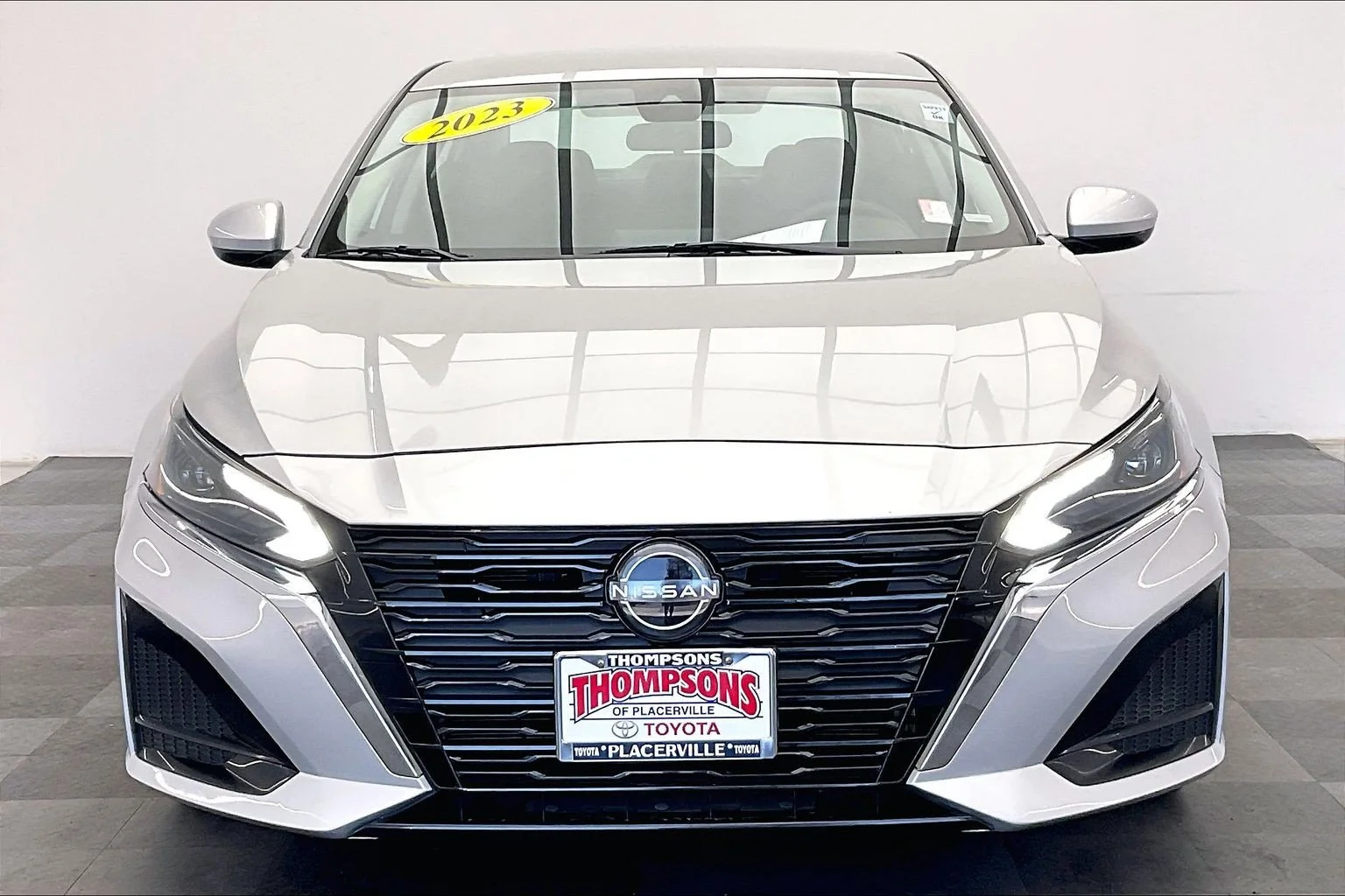 Used 2023 Brilliant Silver Metallic Nissan 2.5 SV image 2