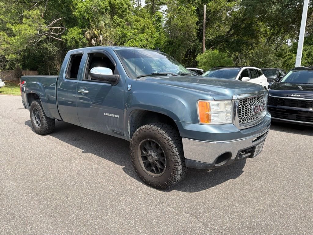2010 GMC Sierra 4WD Extended Cab SLE LWB's photo